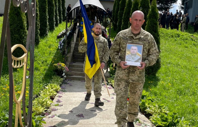 На Закарпатті попрощалися з полеглим Героєм Василем Цинканичем