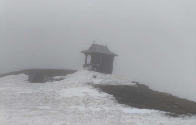 На високогірʼї Карпат досі мінусова температура