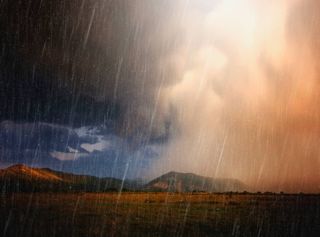 Не лише дощ: на Закарпатті прогнозують сильний вітер