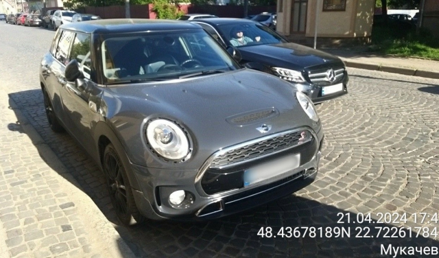 За тиждень у Мукачеві оштрафували 245 водіїв за порушення правил парковки