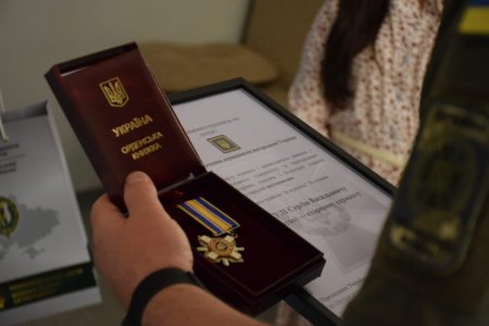 На Закарпатті вручили державні нагороди рідним полеглих прикордонників