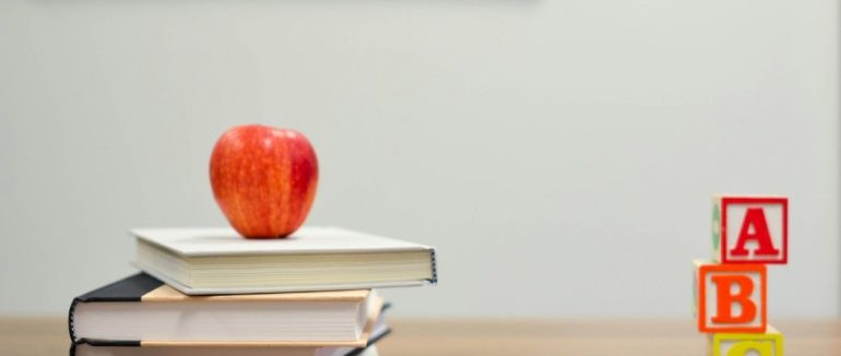 Коли закінчується навчальний рік у школах 2024 року: Міносвіти назвало дату початку літніх канікул