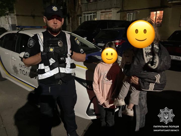У Мукачеві патрульні оперативно розшукали 10-річну дівчинку