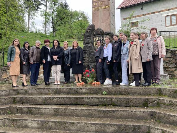 У День пам’яті та перемоги над нацизмом у Колочавській громаді вшанували пам’ять загиблих