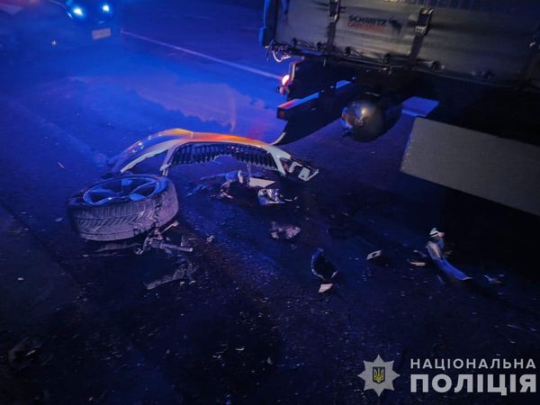 Потрійна ДТП: пасажир легковика загинув на місці аварії поблизу Чинадієва (ФОТО)