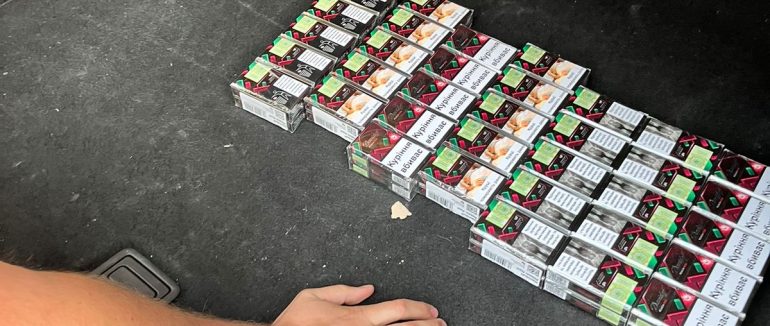 «Нашпиговані» у чорні шкарпетки тютюнові вироби, «позбавили» закарпатця автомобіля на кордоні з Угорщиною