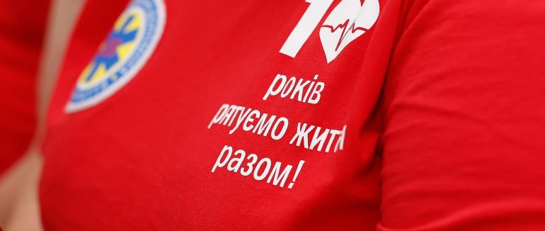 Голова Закарпатської ОВА привітав працівників екстреної медичної допомоги зі святом