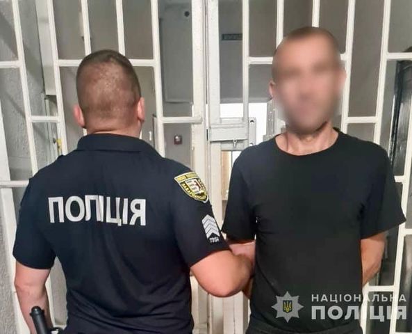 У Сваляві затримали на збуті боєприпасів чоловіка: вилучено бойову гранату та набої