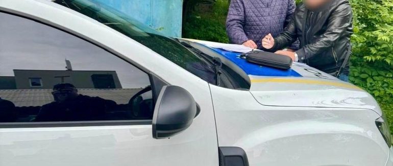 На Закарпатті поліція викрила на шахрайстві та підробці документів двох жителів міста Дніпро
