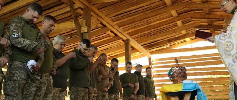 Воїни 128-ї бригади показали, як відзначали Пасху на фронті