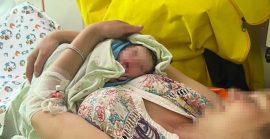 На Закарпатті ще одна дитина народилась прямо у машині швидкої допомоги