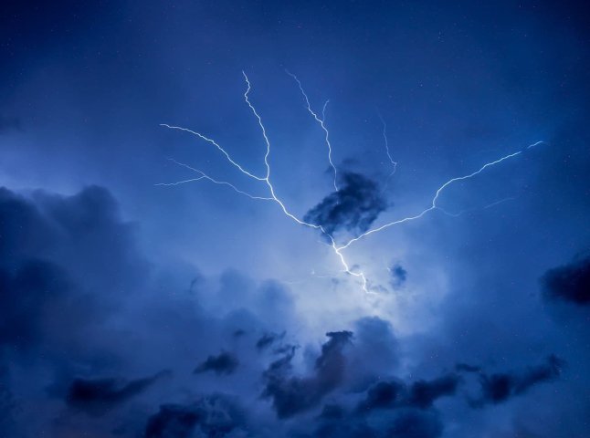 На Закарпаття насувається сильна негода