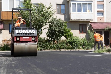 В Ужгороді тривають роботи у межах програми поточного ремонту об’єктів благоустрою