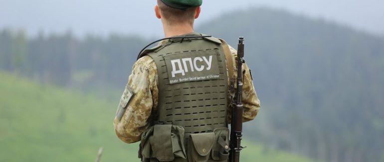 У пошуках рожевого «Міні-купера»: особу чоловіка, тіло якого знайшли нещодавно у Карпатах, встановлено