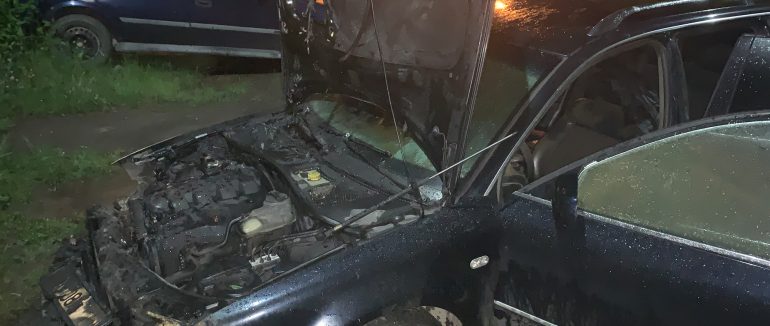 Вночі в Ужгороді горів “Volkswagen Passat”