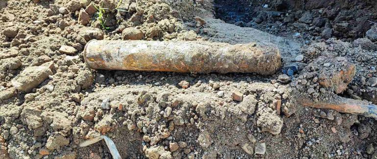 В центрі Берегова виявили танковий снаряд