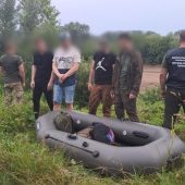 Група порушників разом з дітьми: на Закарпатті дві групи чоловіків планували подолати Тису (ФОТО)
