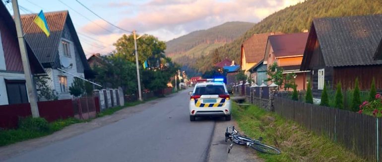 На Рахівщині п’яний водій збив велосипедиста та втік