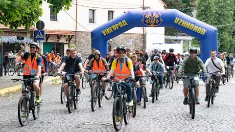 В Ужгороді провели шкільний велопікнік