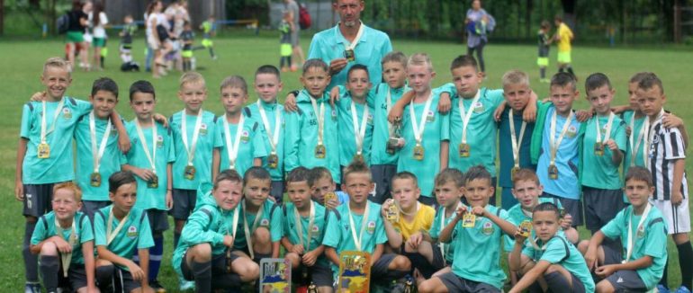 Юні футболісти Мукачева здобули перемогу на турнірі «Віра в майбутнє»