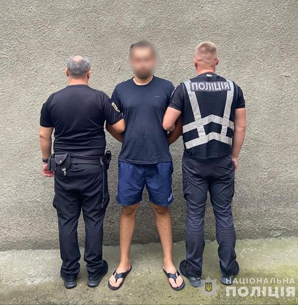 Поліцейські Виноградова затримали зловмисника, який вкрав мотоцикл під час його купівлі