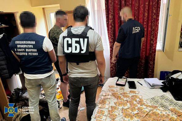 На Закарпатті затримали прикордонника, який під час війни сприяв незаконному переправленню до ЄС тютюну