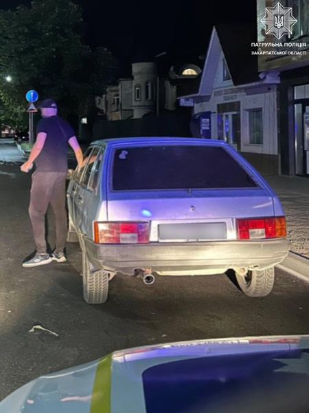 Вночі у Мукачеві патрульні затримали керманича “під кайфом”