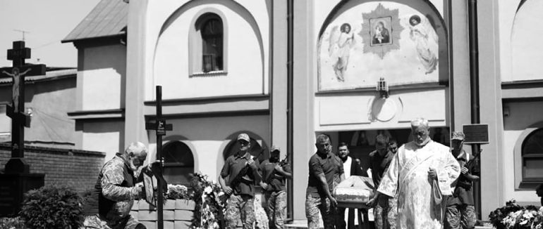 У Мукачеві провели в останню путь Героя Івана Чорного