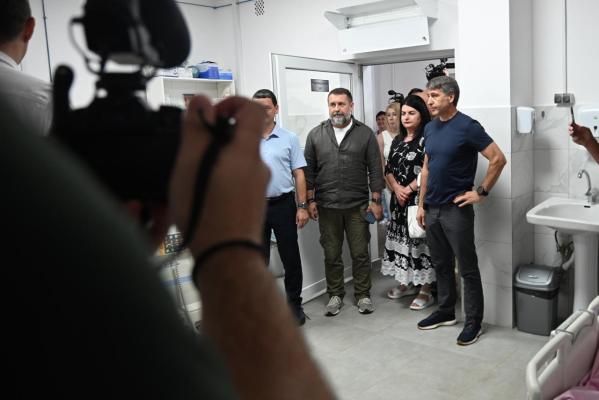 У Свалявській міській лікарні урочисто відкрили оновлене реанімаційне відділення