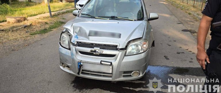 На Закарпатті поліція затримала пʼяного водія, який намагався наїхати на правоохоронців