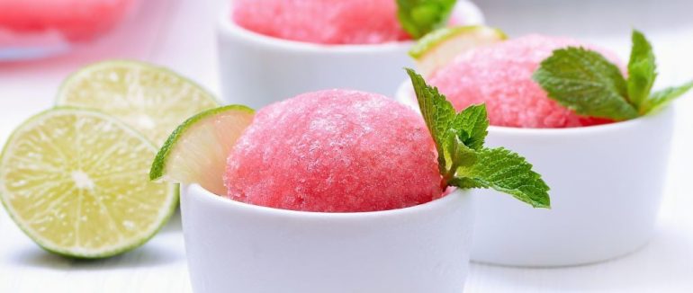 Як приготувати десерт з замороженого кавуна: розповідають фудблогери