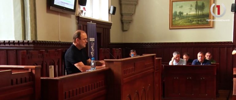 Сесійне засідання без мера: як депутати Мукачівської міськради провели чергову сесію (ВІДЕО)
