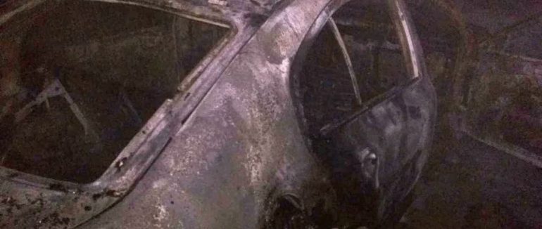 У Берегові горіла Skoda Octavia: вогонь знищив авто