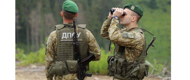 На Ужгородщині затримали двох ухилянтів та їх провідника