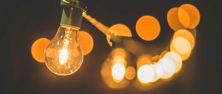 На Закарпатті запровадили чотири черги відключень світла