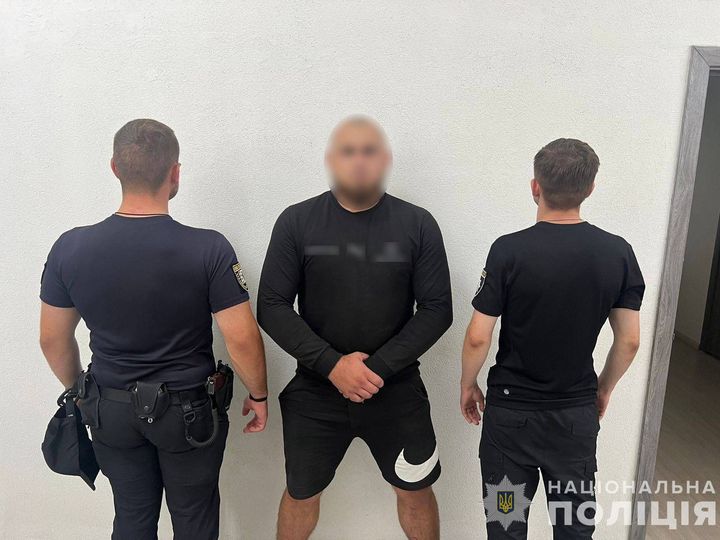 В Тячеві затримала зловмисника, який пограбував двох місцевих мешканців