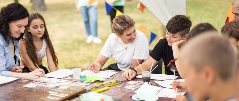 Олена Зеленська відвідала на Закарпатті «Голосний кемп»