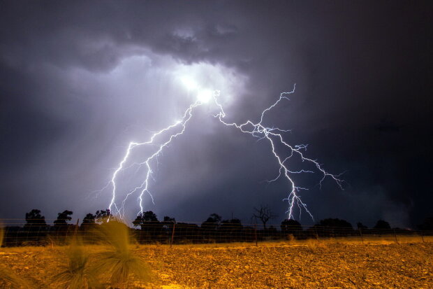 На Закарпаття насуваються дощі та грози