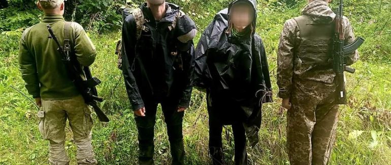 Іноземне подружжя в горах: прикордонники Чопського загону знайшли пару туристів