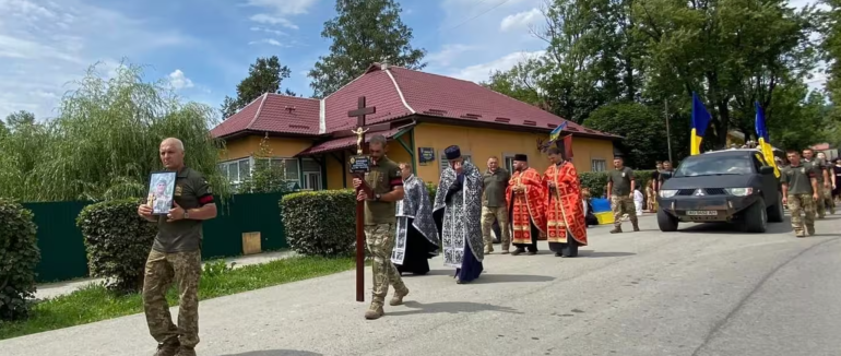 Рахівщина провела в останню дорогу полеглого Героя Миколу Боклажука