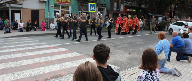 На Закарпатті попрощались із захисником Іваном Молдавчуком
