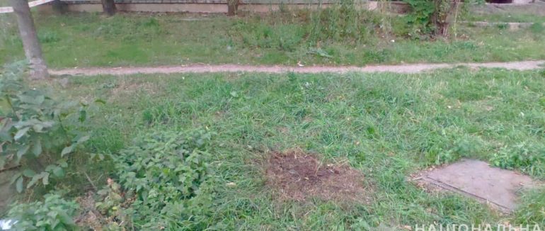 Слідчі відкрили кримінальне провадження за фактом вибуху в Ужгороді: один із перехожих отримав контузію