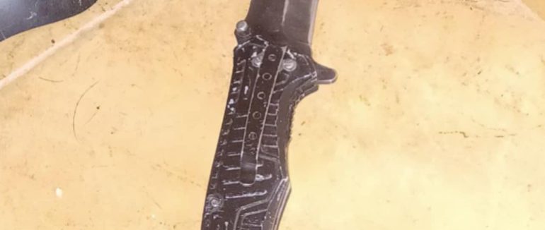 У Мукачеві чоловік з ножем напав на свою падчерку