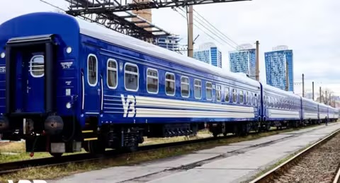 Обстріл залізниці в Запоріжжі: у потязі, що прямував на Закарпаття, повибивало вікна