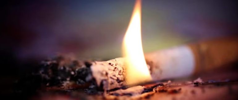 Курив у ліжку: на пожежі у Рахові загинув чоловік