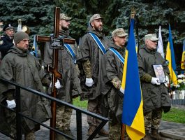 В Ужгороді попрощалися із старшим солдатом, кулеметником Миколою Суязовим