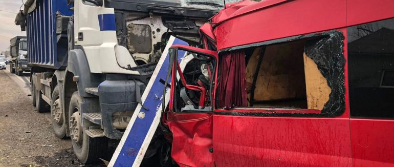 Двоє людей загинуло, одна – травмована: подробиці фатальної ДТП у Буштині