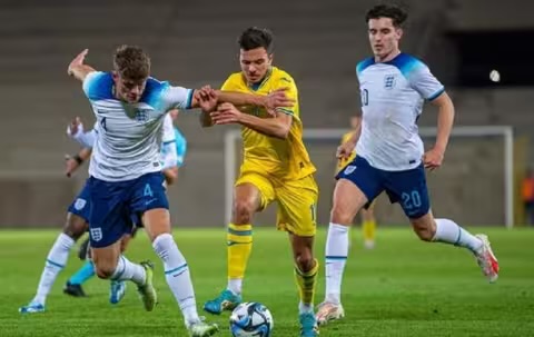 Закарпатець Нещерет не допоміг молодіжній збірній виграти англійців