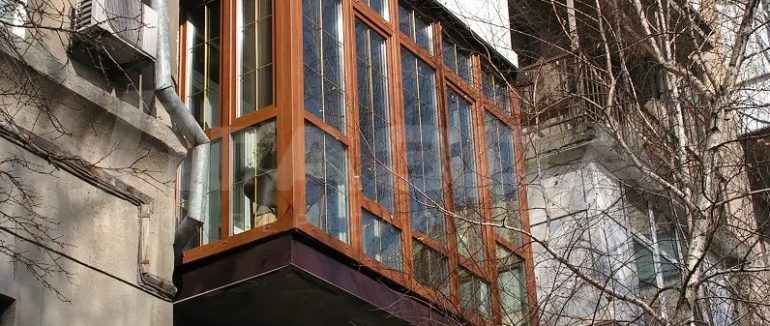 Французькі балкони: стиль, функціональність та особливості