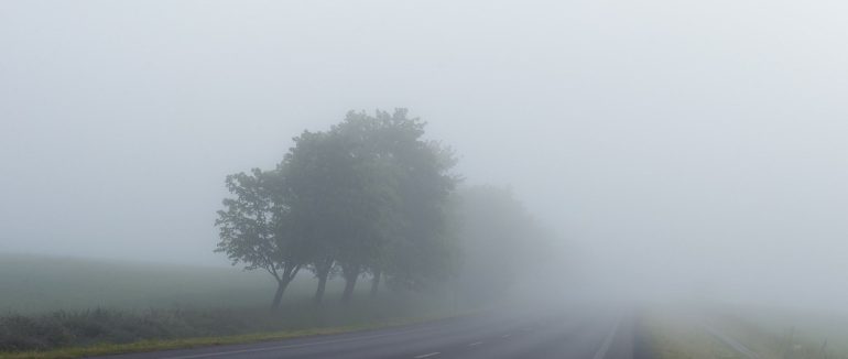 Закарпаття огорне туман, а дороги вкриє ожеледиця